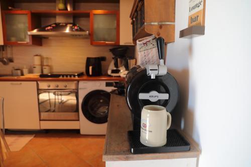 Hostal Appartamento Incantevole Con Camino (stanza)