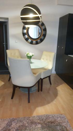 Kv?tinov� Apartm�n V Chomutov?