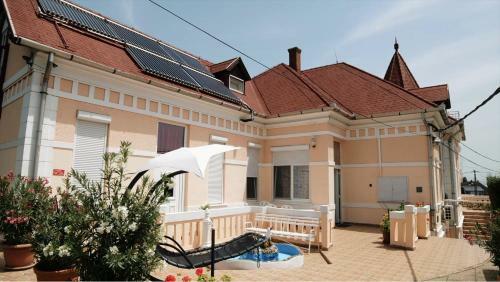 Ilonka Villa