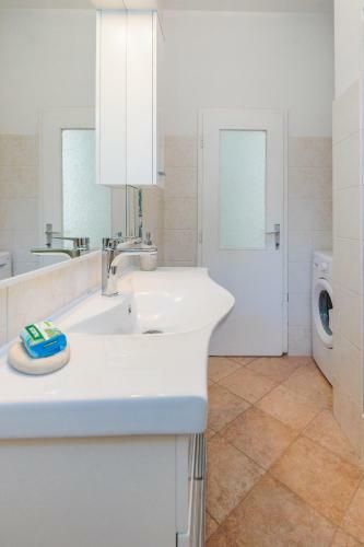 Apartmani Ema I Toni
