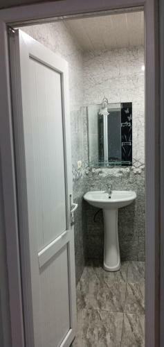 Hostal Guesthouse Ana