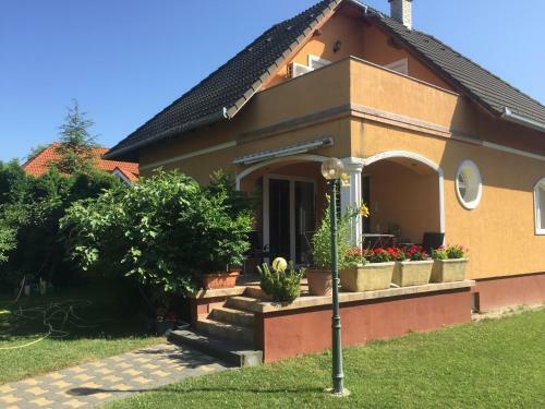 Marcsi H�z