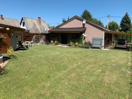 Balatonm�riaf�rd? Chill House