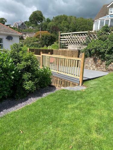 Amroth Holiday Home With Sea Views
