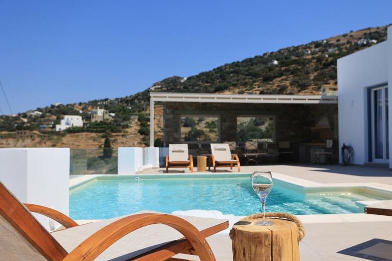 Captain?s Villas & Suites