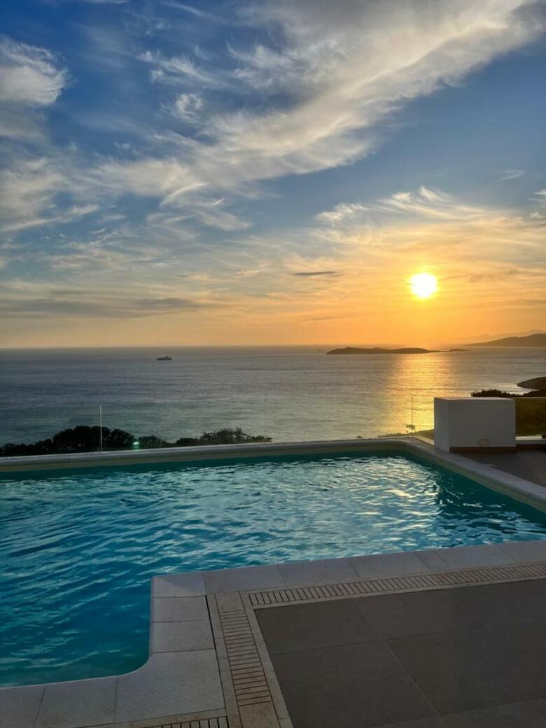 Captain?s Villas & Suites