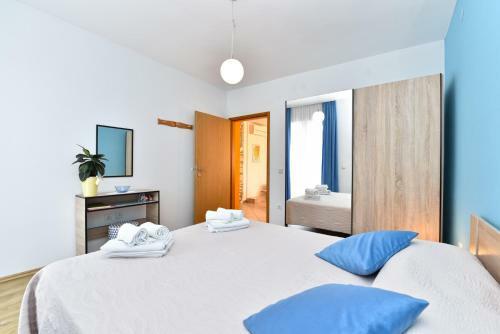 Apartment Tudari 2175