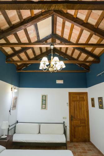 Bed & Breakfast La Aldaba, Antigua Casa De Labor