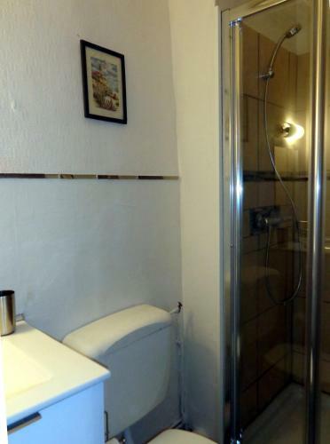 Apartamento Renovated Studios 300m From The Thermes
