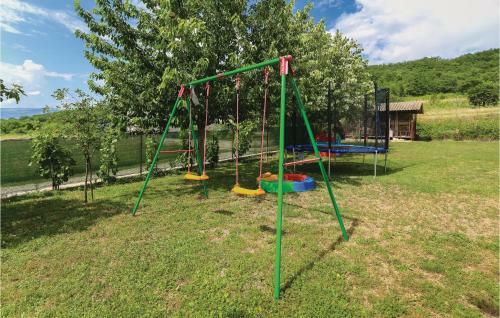 Three-bedroom Apartment In Bajagic