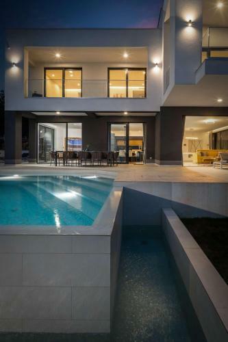 Beautiful Villa Aoora
