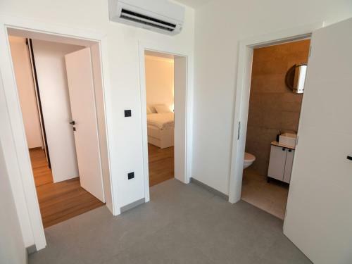 Luxury Apartment With A Private Pool Arbitana