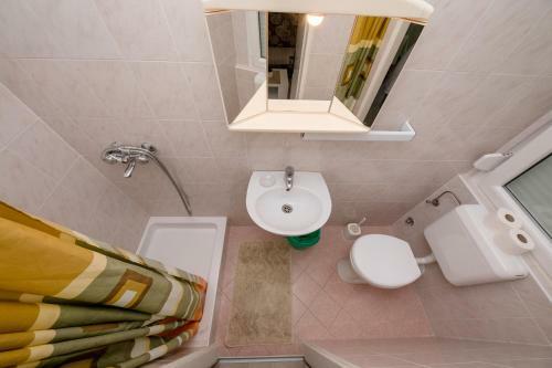 Hostal Apartments Mladenka In Banjol
