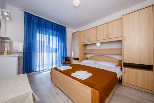 Hostal Apartments Mladenka In Banjol