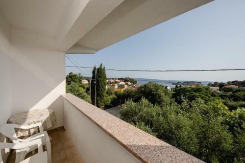 Hostal Apartments Mladenka In Banjol