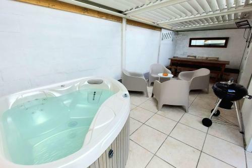 Splendid House Of Holidays- Near Beaches