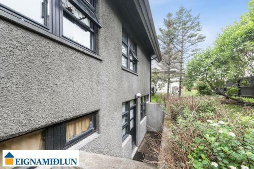 Large Apartment Close To The Centre