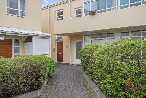 Downtown Reykjav�k Apartment - Amazing Garden View