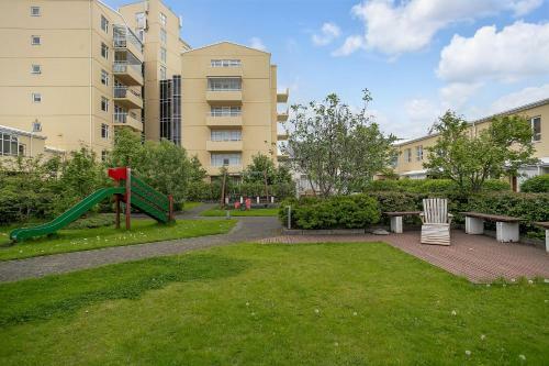 Downtown Reykjav�k Apartment - Amazing Garden View