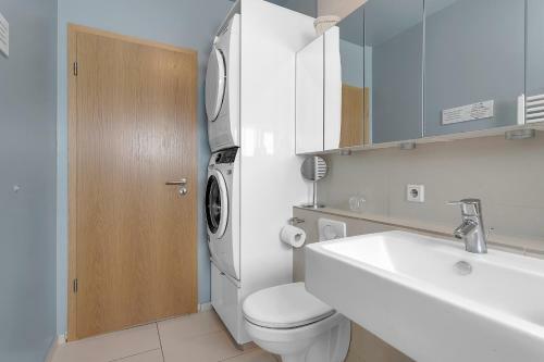 Spacious And Stylish Apartment - Great Location