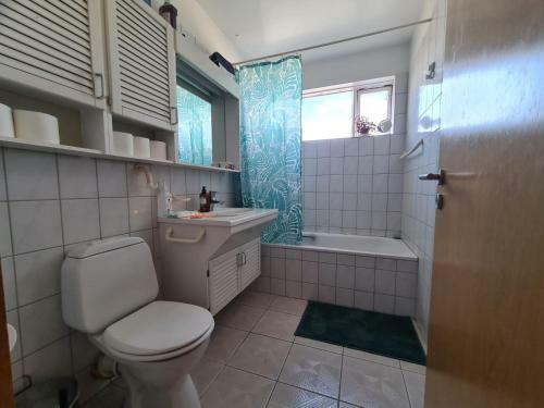 Private Room In A Share House. Good Location