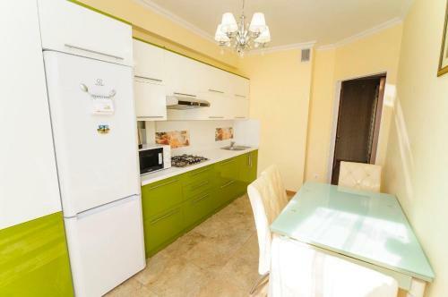 Bright & Quiet 2room Apartment In City Center
