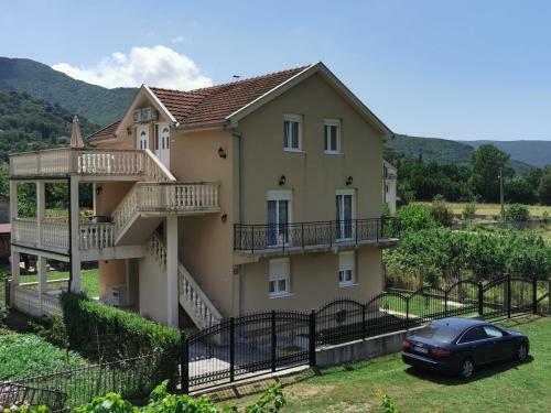 Ana Apartmani Zelenika