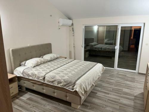Golden View Apartments