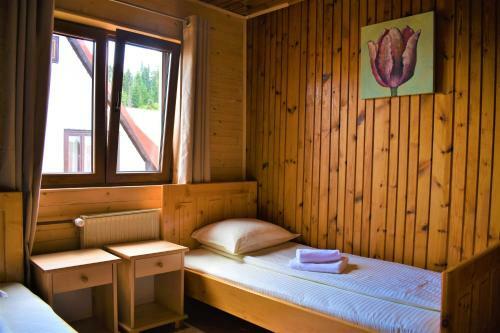 Hostal Srna Chalet - Rooms