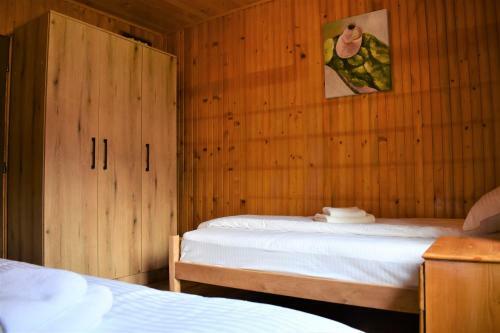 Hostal Srna Chalet - Rooms