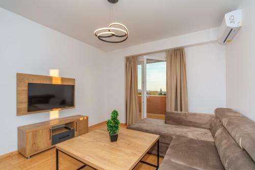 Apartment Dina