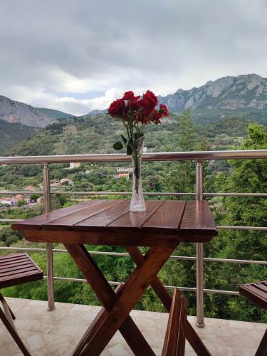 Holiday Home N&s