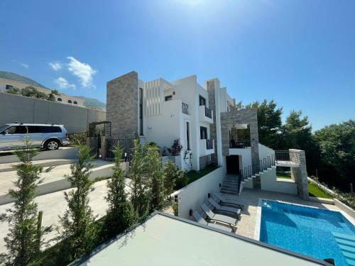 Villa Pine