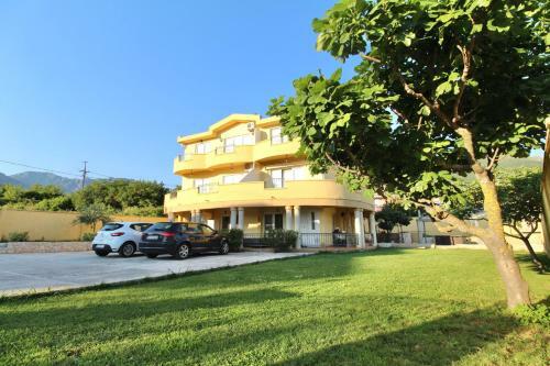 Apartments Cejovic