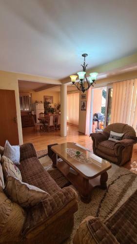 Family Apartment-dilorena