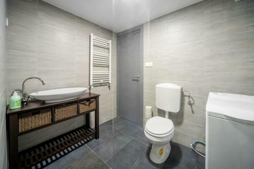 Akacfa 2 Bedroom Center Apartment