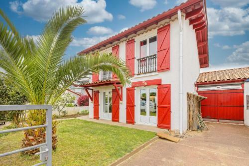 Turtle Island Anglet Centro Y Playas  Tvwifi
