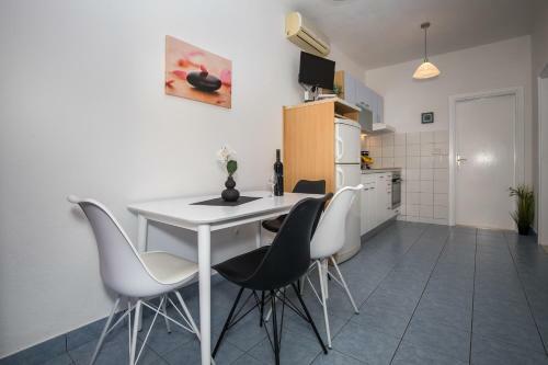 Apartmani Filipi?