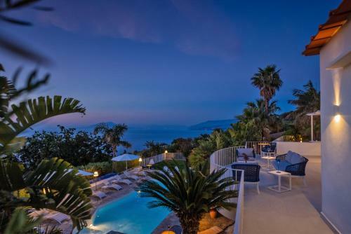 Hostal Capri Blue Luxury Villa Le Tre Monelle