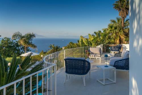 Hostal Capri Blue Luxury Villa Le Tre Monelle