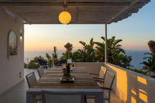 Hostal Capri Blue Luxury Villa Le Tre Monelle