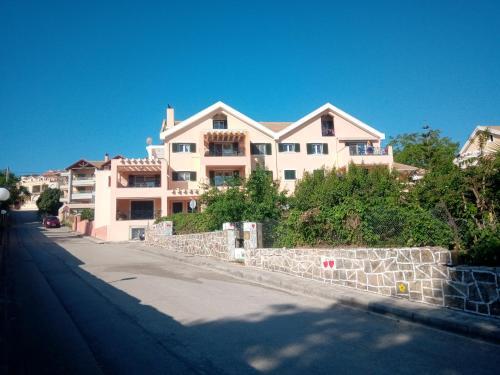 Panagos Quiet Hidden Apartments