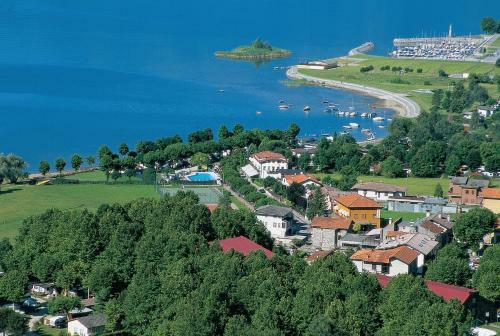 Camping Hotel Au Lac De Como