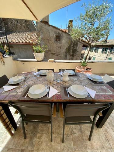 Lucianita House