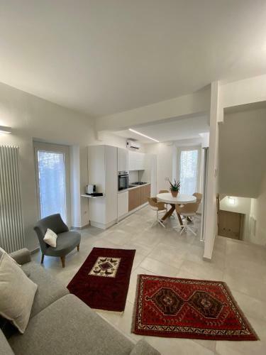 Lucianita House