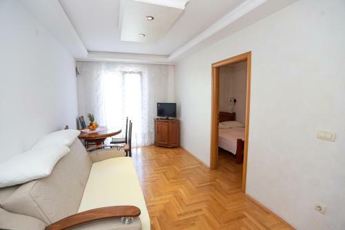 Apartments Cebra