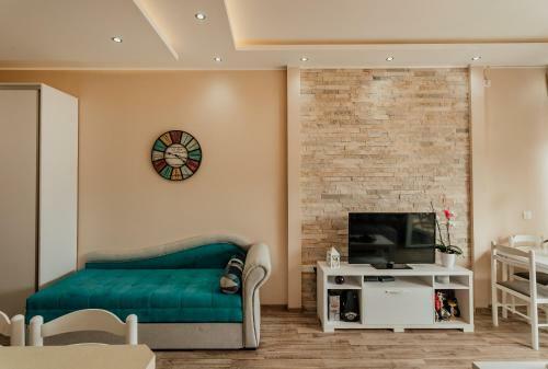 Sunny Side Studio Apartment