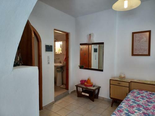 Gintana House
