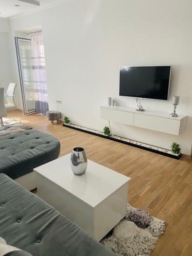 Royal King Apartment