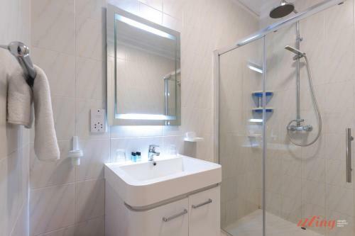 Seaview 2 Bedroom Beach Apartment